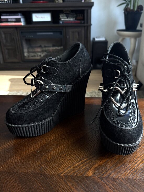 Demonia Shoes - DEMONIA Creeper 302H Black Heart O-Ring & Spikes Vegan Suede | 9M| NWB